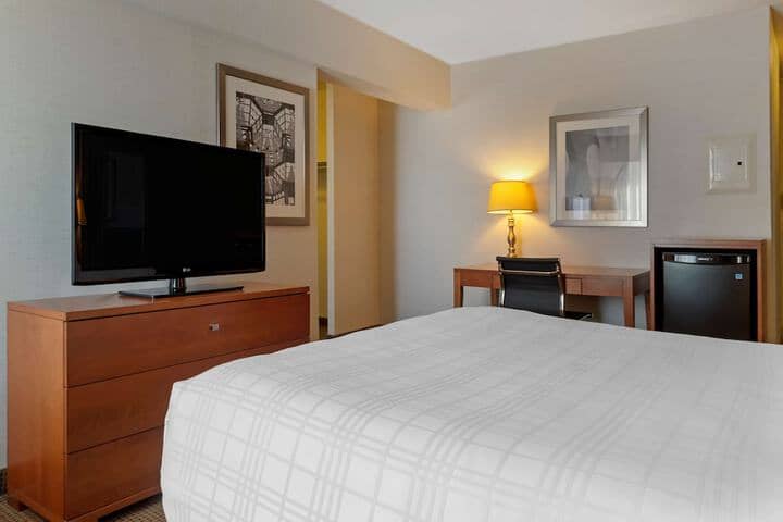 Room 15 of 64