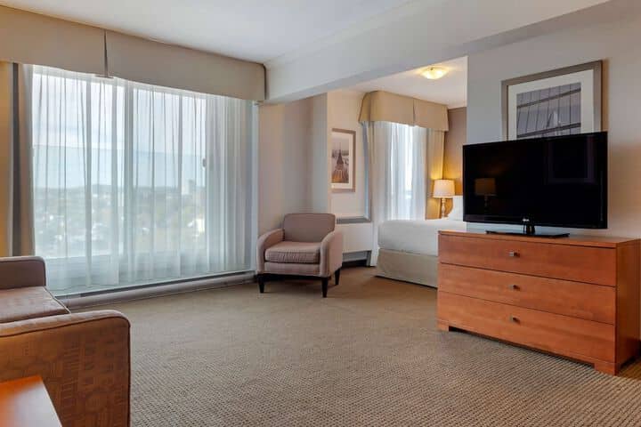 Room 13 of 64
